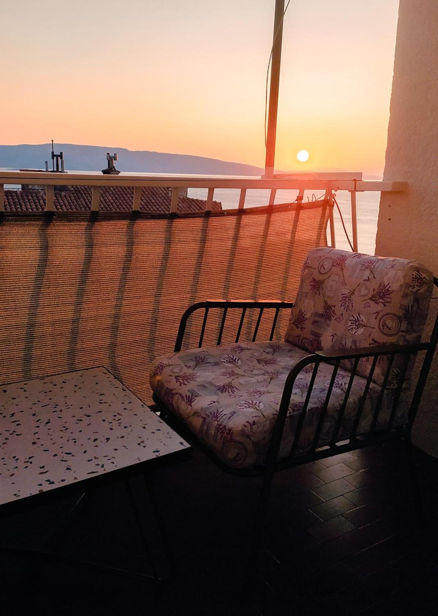 Novouredeni Stan S Balkonom I Pogledom Na More Zengg Kültér fotó
